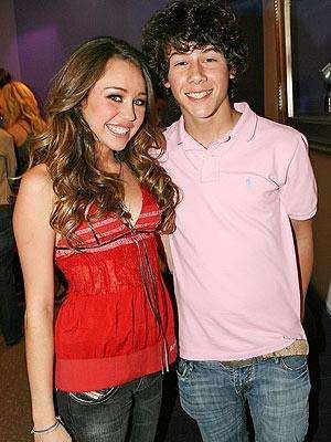 Miley Cyrus and Nick Jonas.jpeg